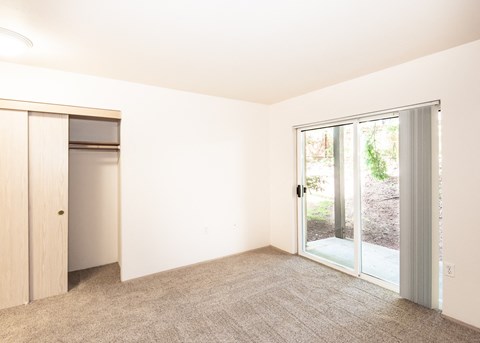 Pioneer Ridge Oregon City Apartments - 2 Bedroom x 2 Bathroom Suite